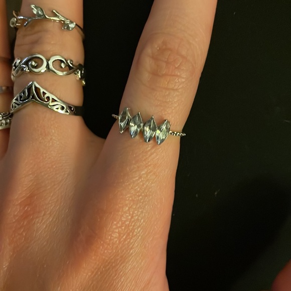 Silver ring - Picture 4 of 5